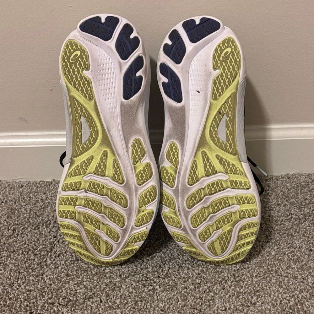 Asics Gel- Kayano 30 (Women’s 9.5) excellent condition!!🤩 - Picture 5 of 5